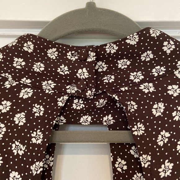 Flynn Skye Brown Flower Silky Blouse size Large - Picture 4 of 6